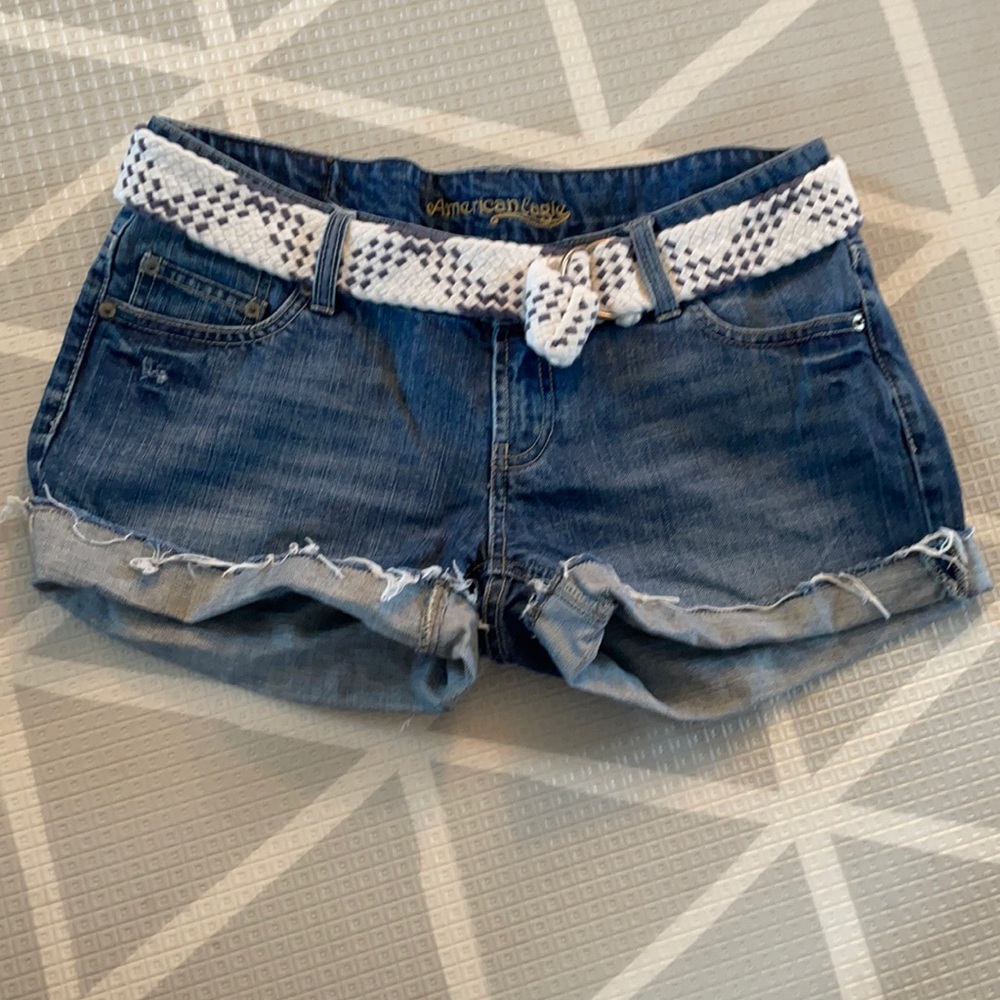 American Eagle shorts with belt